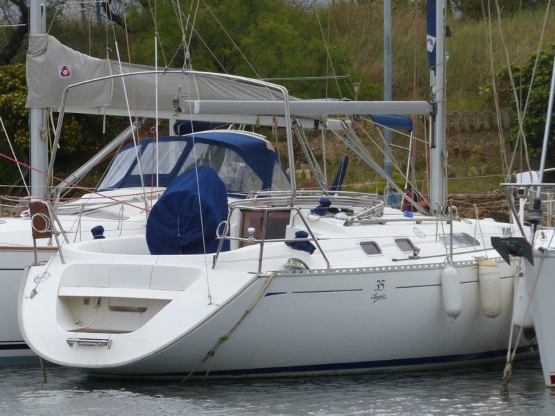 Dufour 35 - 2.jpg